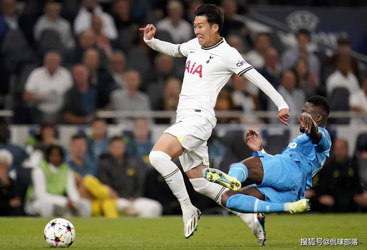 九游正版官网包含风云突变迈阿密热火集结日绝杀压哨;欧联版图或变;压力陡增;身体对抗强度拉满的词条